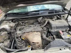 Toyota Camry LE 4dr Sedan (2.4L 4cyl 5M) 2002 Silver