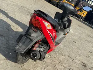 Suzuki 2019 Red