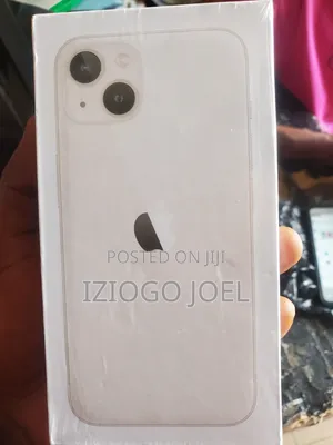 New Apple iPhone 13 128 GB Silver