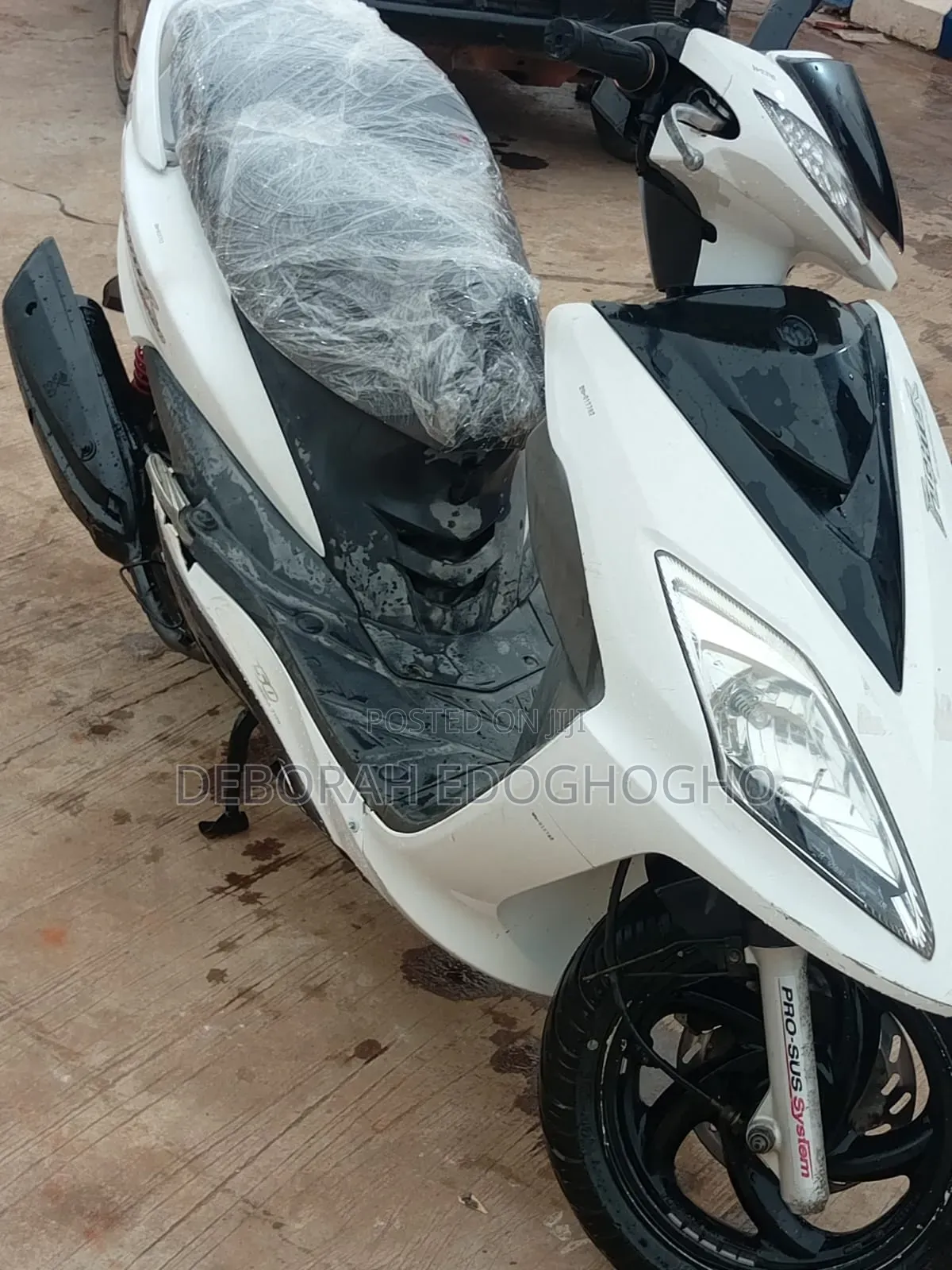 SYM Symnh 2018 White