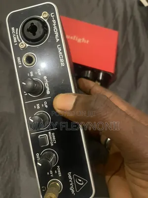 Behringer U-Phoria UMC22 Soundcard
