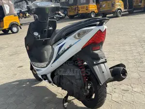 Suzuki 2019 White