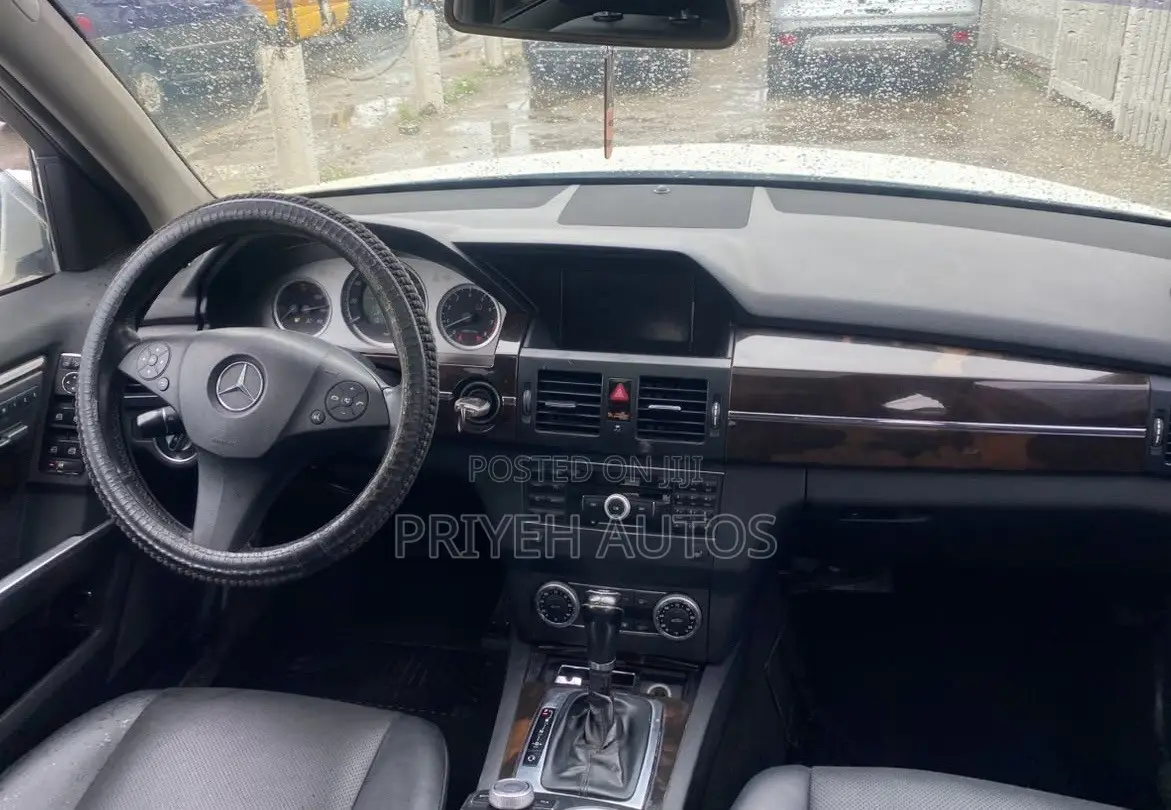 Mercedes-Benz GLK-Class 2011 White