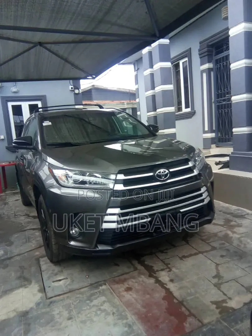 Toyota Highlander 2019 Green