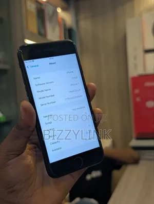 Apple iPhone 7 32 GB Black