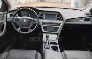 Hyundai Sonata Limited 2.0T Seban (2.0L 4cyl 6A) 2016 Black