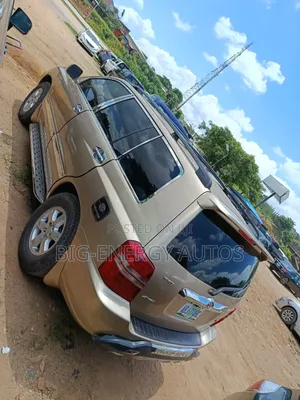 Toyota Highlander V6 2005 Gold