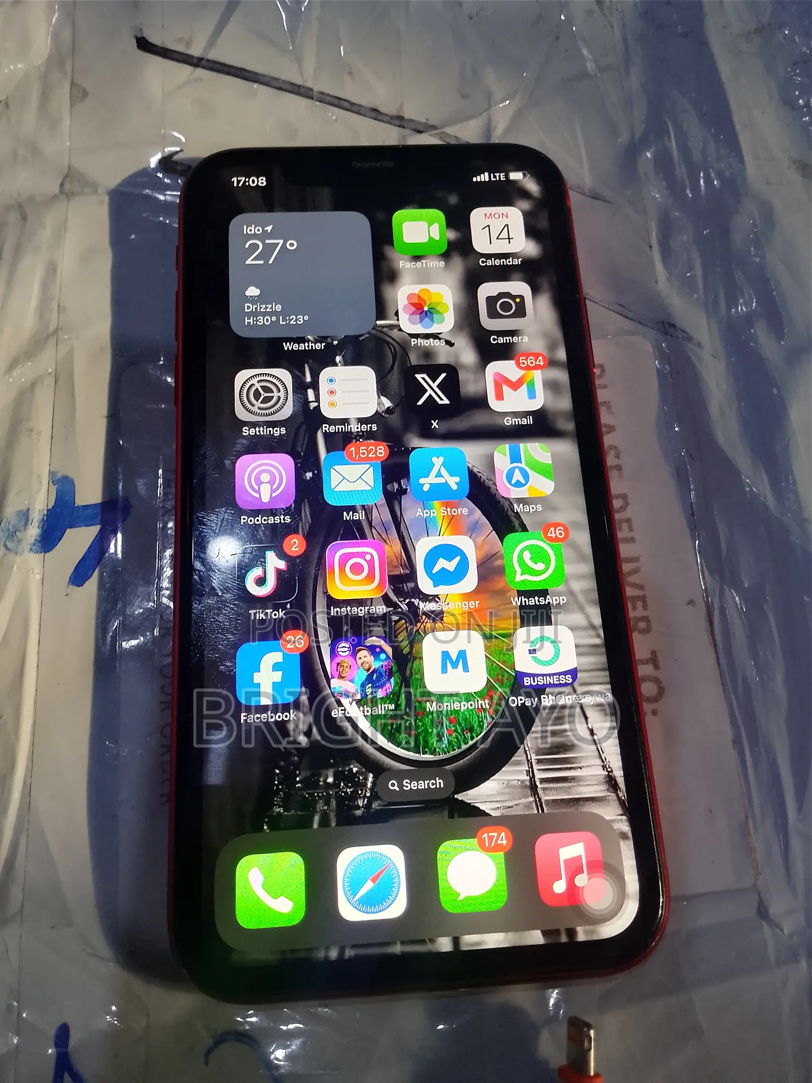Apple iPhone XR 64 GB Red