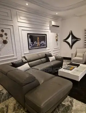 Deluxe Four-Bedroom Apartment