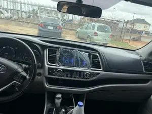 Toyota Highlander XLE 4dr SUV (3.5L 6cyl 6A) 2015 Gray