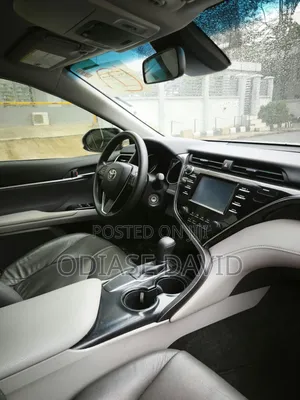 Toyota Camry LE FWD (2.5L 4cyl 8AM) 2018 Silver
