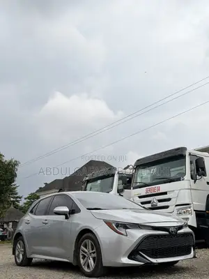 Toyota Corolla SE (1.8L 4cyl 6M) 2019 Silver