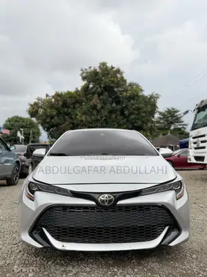 Toyota Corolla SE (1.8L 4cyl 6M) 2019 Silver