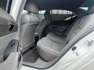 Honda Civic 2010 White