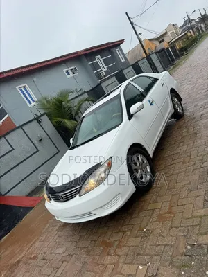 Toyota Camry XLE 4dr Sedan (2.4L 4cyl 5A) 2005 White