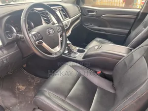 Toyota Highlander Limited 4x2 V6 (3.5L 6cyl 8A) 2018 Gray