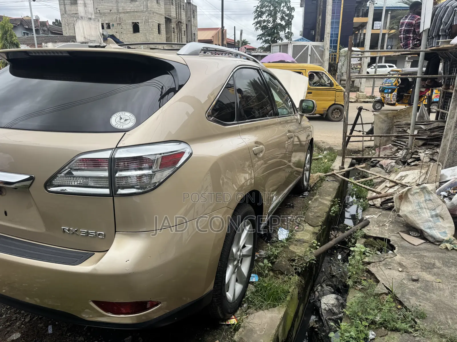 Lexus RX 2010 Gold