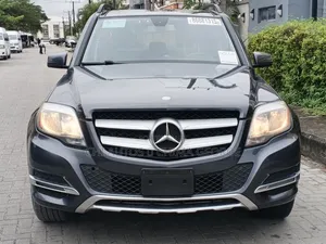 Mercedes-Benz GLK-Class Base GLK 350 4dr AWD 4MATIC (3.5L 6cyl 7A) 2015