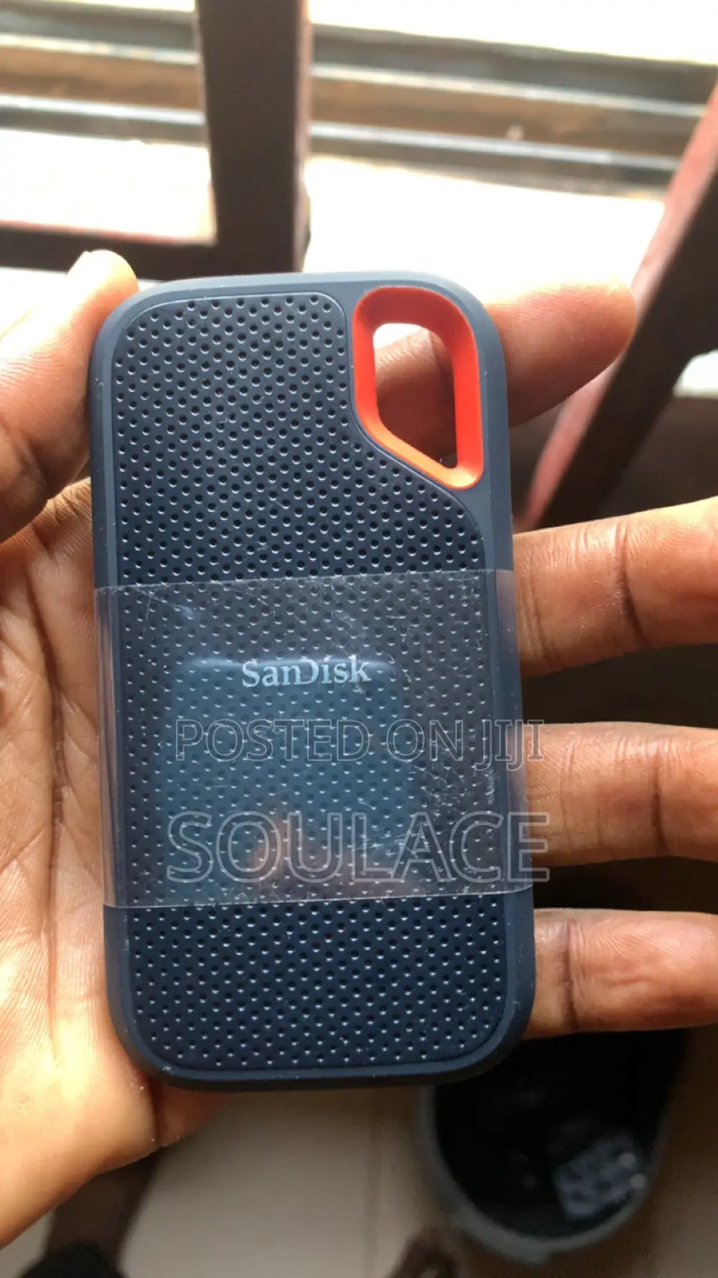 SanDisk Extreme Portable SSD, 1TB.