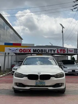 BMW 325i 2013 White