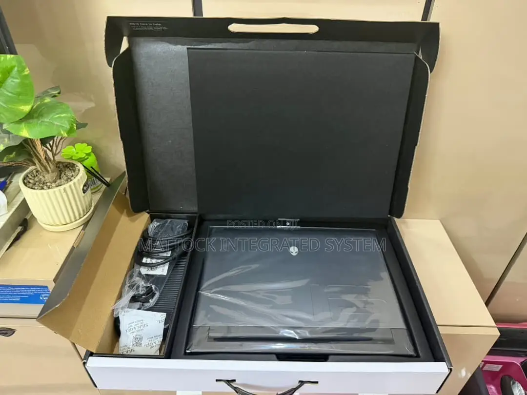 Laptop Dell 16GB AMD Ryzen 9 SSD 1T