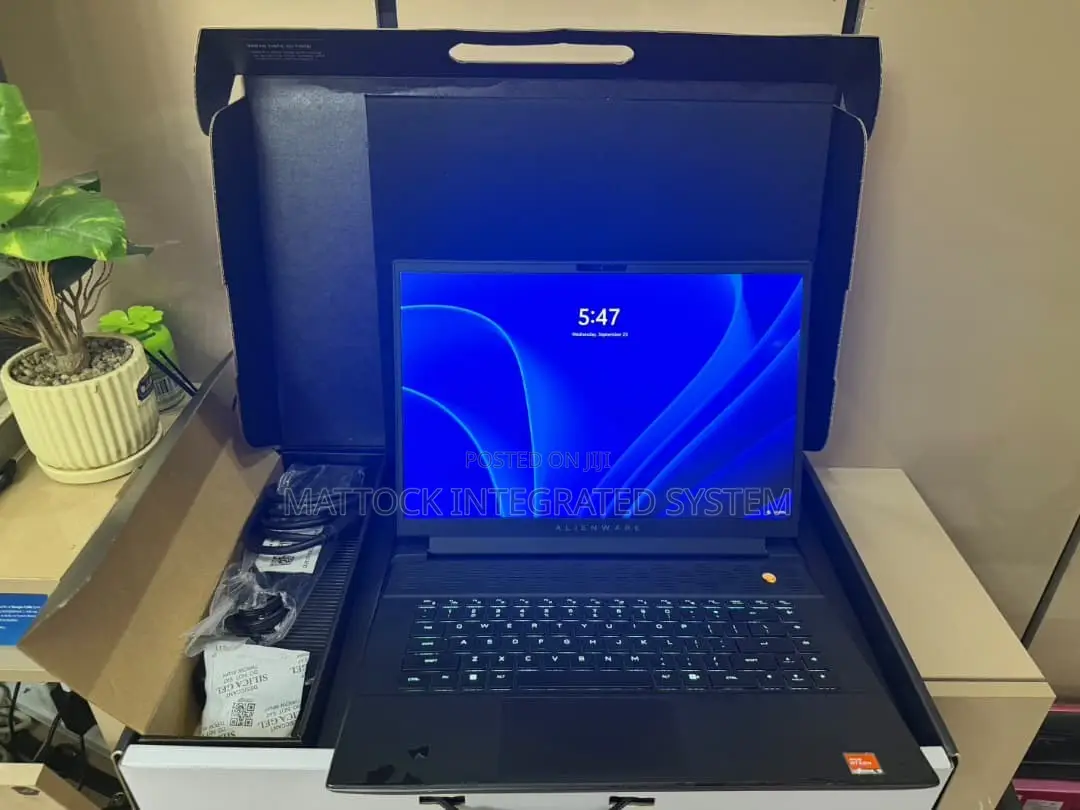 Laptop Dell 16GB AMD Ryzen 9 SSD 1T