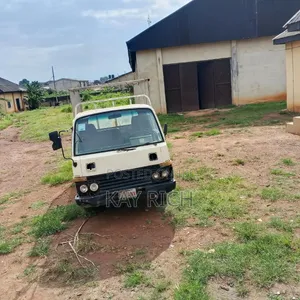 Nissan Cabstar