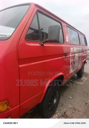 Volkswagen Transporter 2000 Red