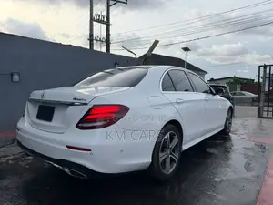 Mercedes-Benz E300 2017 White