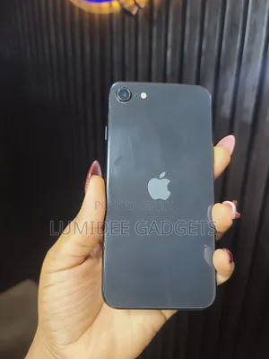 Apple iPhone SE (2020) 64 GB Black