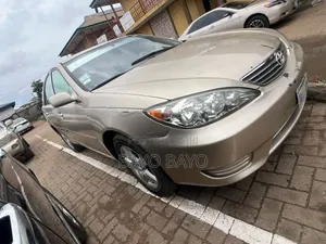 Toyota Camry LE 4dr Sedan (2.4L 4cyl 4A) 2004 Blue