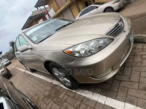 Toyota Camry LE 4dr Sedan (2.4L 4cyl 4A) 2004 Blue