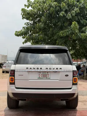 Land Rover Range Rover 5.0L V8 Supercharged 2019 White