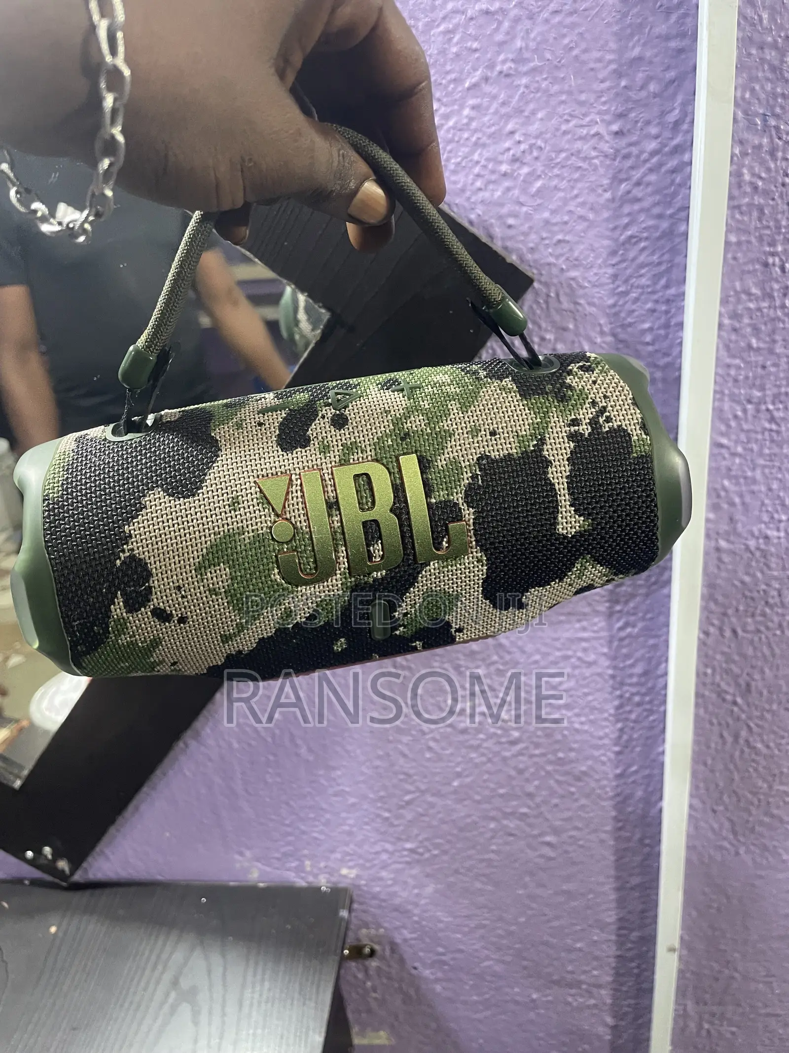 JBL Charge 6