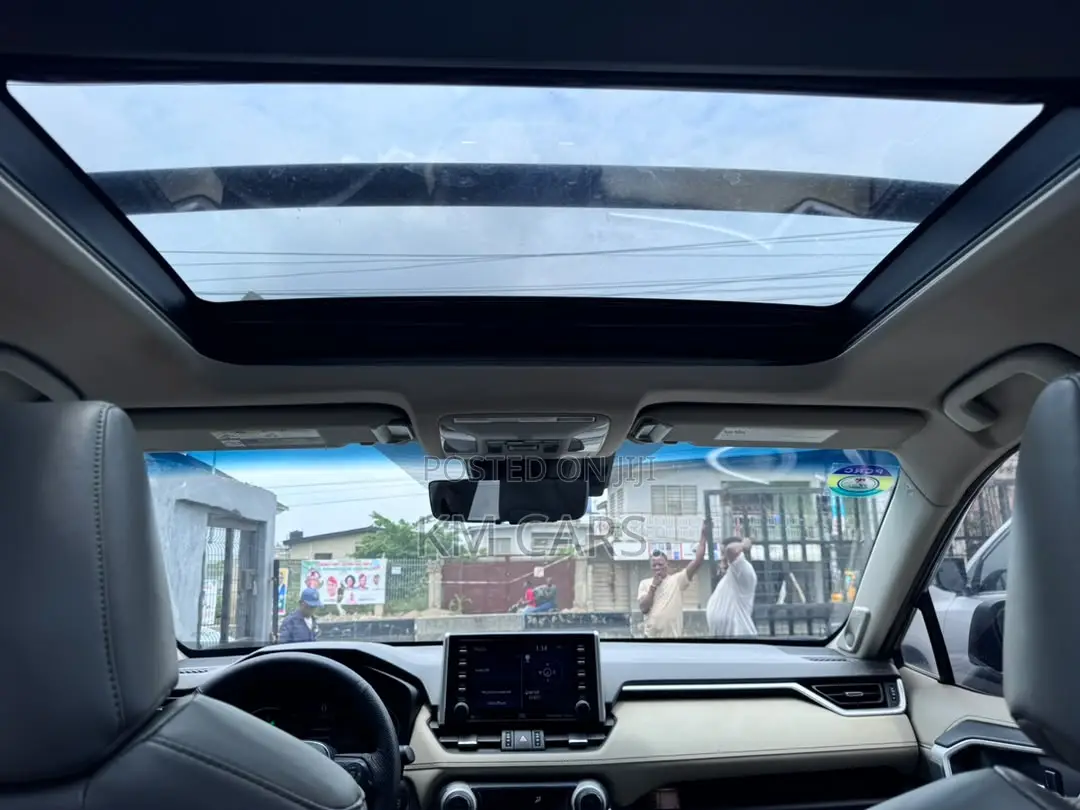 Toyota RAV4 2021 Gray