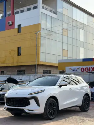 Dongfeng Yipai 008 Ultra 2025 White