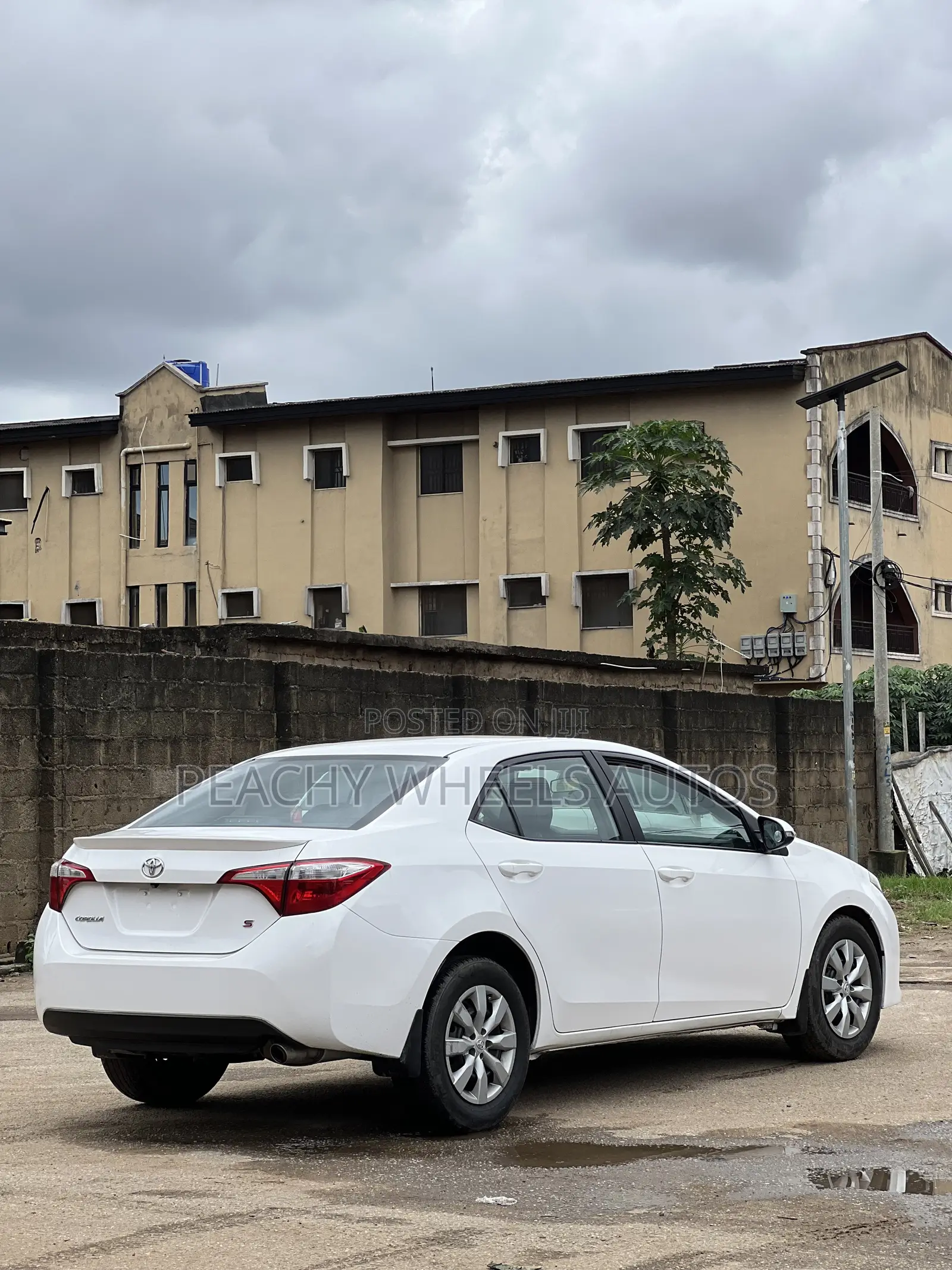Toyota Corolla 2017 White