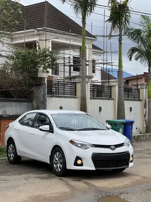 Toyota Corolla 2017 White
