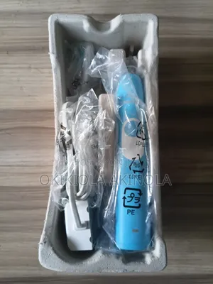 Philips Sonicare DailyClean 3100 Rechargeable Electric Toothbrush