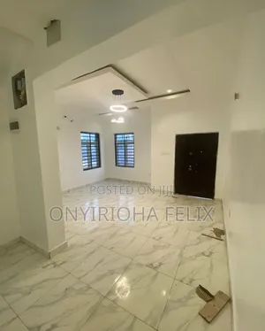 4bdrm Townhouse / Terrace in Wuye Main for rent