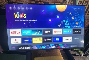 Original Hisense 43 Inches Smart TV Ughelli With Carton , Ughelli