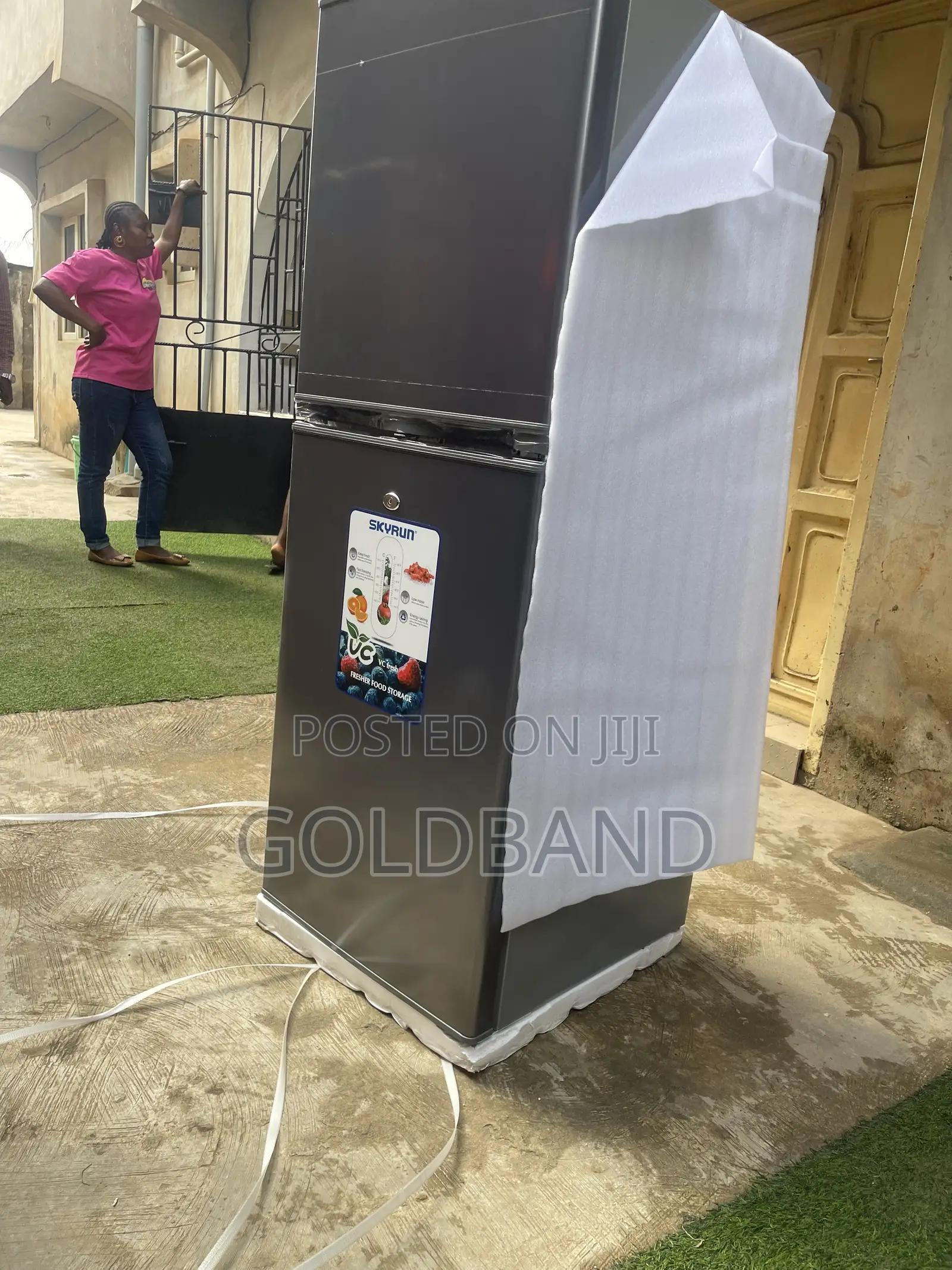 Skyrun BCD-195HS Refrigerator – Freshness Meets Style