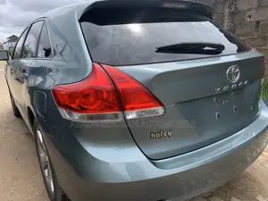 Toyota Venza V6 AWD 2011 Blue