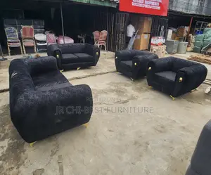 Complete Set of Fabric Upholstery Sofa of Standard Quality