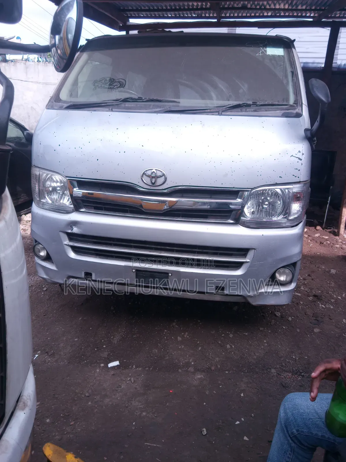 Toyota HiAce 2012 Silver