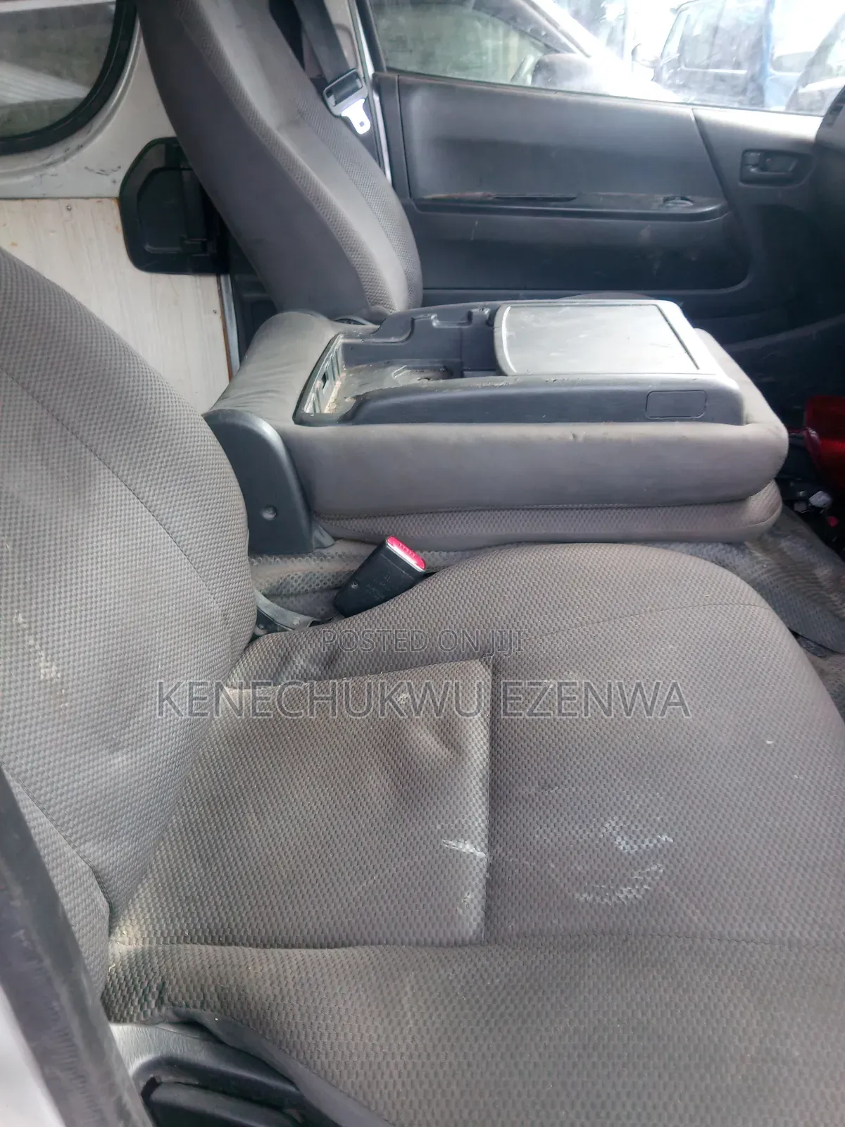 Toyota HiAce 2012 Silver
