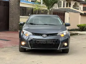 Toyota Corolla S Plus 4dr Sedan (1.8L 4cyl 6M) 2014 Gray