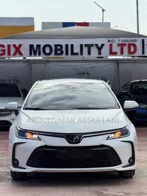 Toyota Corolla SE 2022 White