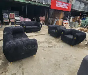 Set of Living Room Upholstery Sofa of Extreme Quality