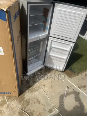 Skyrun 195L Refrigerator – Cool Performance, Smart Storage
